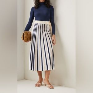 Cara Cara Pilar Skirt, size Small, new, never worn.